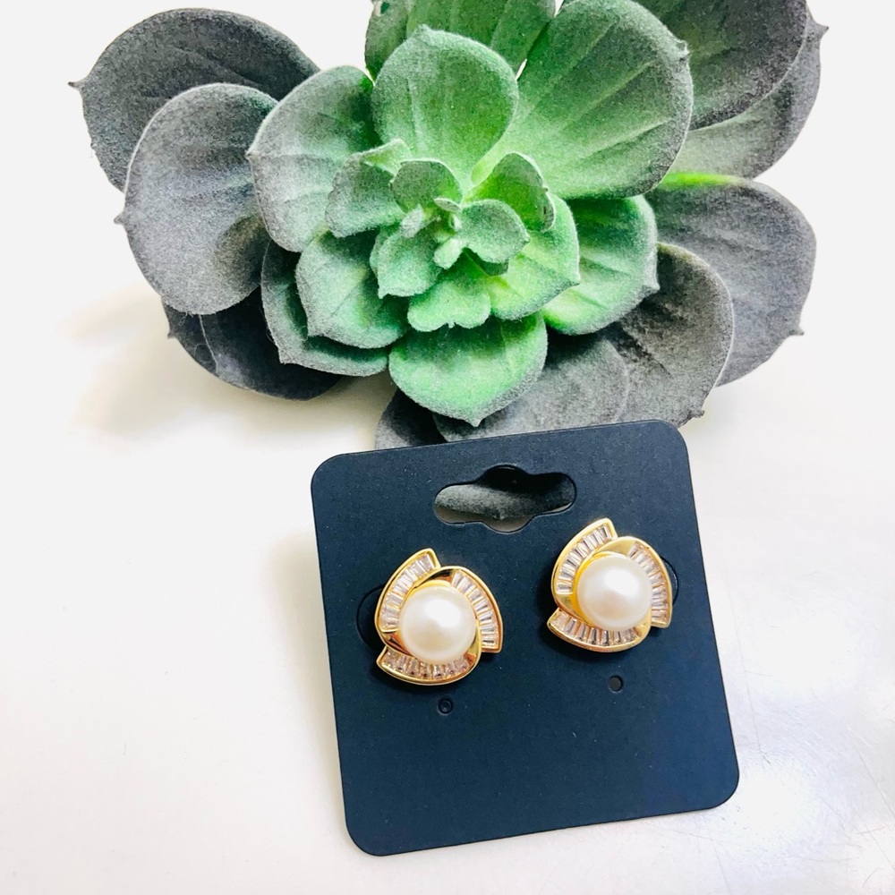 Elegant Freshwater Pearl Earrings with Sterling Silver Findings (925)